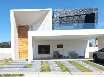 Casa · 700m² · 4 Recámaras · 6 Estacionamientos · Casa en Venta Residencial Quinta Sauces San Miguel, Metepec - (4)