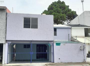 Casa de 3 habitaciones, Naucalpan de Juárez · Casa en Renta en Lomas Verdes, 3 Habitaciones, 2 Estacionamientos y Jardín