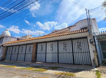Casa de 4 habitaciones, Zapopan · Casa en Lomas del Seminario 5 Recs 720 m² Cons