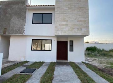 Casa · 97m² · 3 Recámaras · 2 Estacionamientos · Casas en Venta de 2 Niveles en Ciudad Maderas, Jardín, 3 Rec