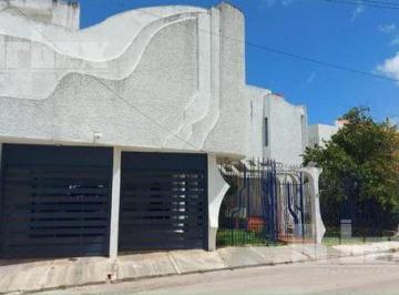 Casa · 590m² · 4 Recámaras · 4 Estacionamientos · Vendo Bonita Casa en Privada Bosques de Campeche