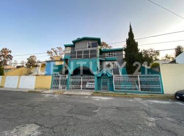 Casa · 310m² · 7 Recámaras · 3 Estacionamientos · Casa en Venta, Bosques del Lago, Cuautitlan Izcalli.