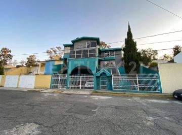 Casa · 310m² · 7 Recámaras · 3 Estacionamientos · Casa en Venta, Bosques del Lago, Cuautitlan Izcalli.