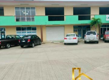 Local comercial · 55m² · 50 Estacionamientos · Local - Lomas de Barrillas