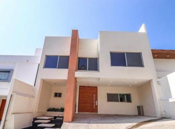 Casa de 3 habitaciones, Cuernavaca · Casa en Venta en Fraccionamiento en Jardines de Delicias Cuernavaca
