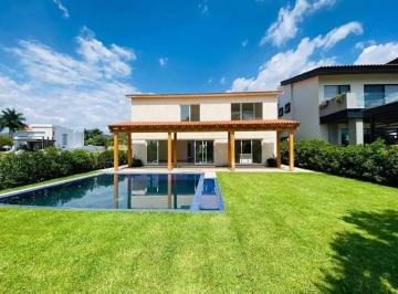 Casa de 4 habitaciones, Emiliano Zapata · Casa Dentro de Paraiso Country Club