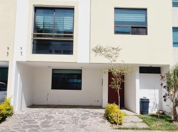 Fachada · Casa en Condominio Frente Al Parque Metropolitano