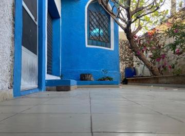 entrada principal vista desde la cochera · Atractiva Casa en Barrio de San Sebastián Centro Mérida, Yuca