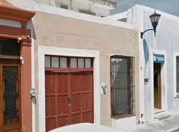 Casa · 252m² · 3 Recámaras · 1 Estacionamiento · Se Vende Casa de Dos Niveles en El Centro Historico de La Ciudad de Campeche.