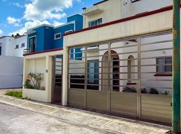 Casa de 3 habitaciones, Campeche · Se Vende Hermosa Casa en Fraccionamiento Privado con Bellos Acabados