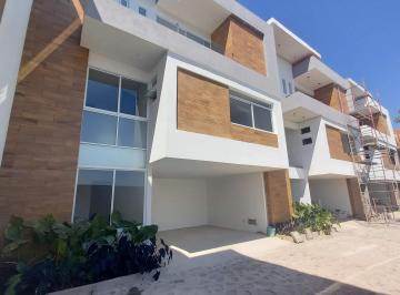 Casa de 4 habitaciones, Emiliano Zapata · Casa con Alberca Al Sur de Cuernavaca en Privada
