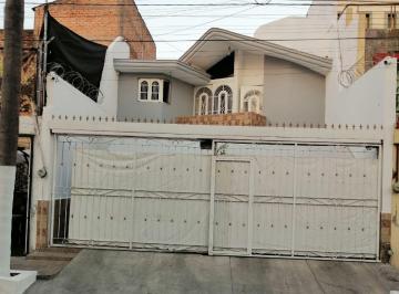 Casa de 4 habitaciones, Guadalajara · Venta