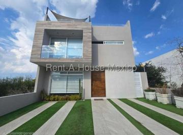 Casa en condominio de 3 habitaciones Renta MN 33,500 · Casa en Renta,4 Recamaras, El Campanario