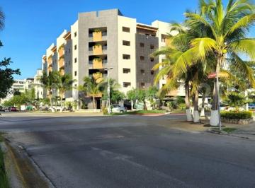 Departamento · 102m² · 2 Recámaras · 1 Estacionamiento · Departamento en Venta en Condominio Tres Soles, Sm 12, Cancún Centro Dh3825