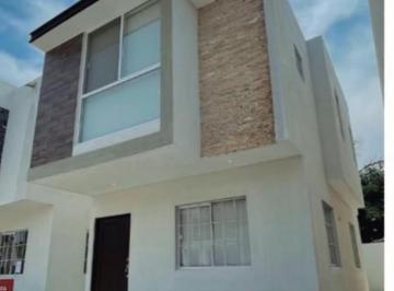 Casa · 114m² · 3 Recámaras · 2 Estacionamientos · Casa en Venta en Paseo de Floresta, Tampico Tamaulipas.