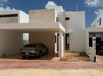 Casa en condominio · 224m² · 3 Recámaras · 2 Estacionamientos · Casa en Venta de 3 Recámaras en Privada con Amenidades en en Cholul