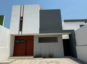 Casa de 3 habitaciones, Alvarado · Casa en Venta en Fracc Lomas de La Rioja