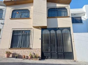 Casa · 196m² · 4 Recámaras · 3 Estacionamientos · Casa en Venta Sector Popular Sanchez, toluca. - (4)