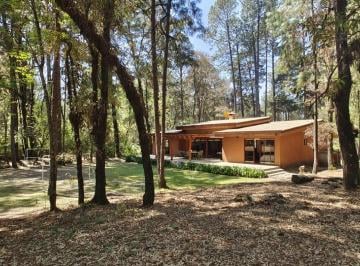 Casa · 230m² · 4 Recámaras · 6 Estacionamientos · Casa en Club de Golf Rancho Viejo