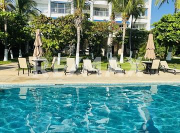 Departamento · 132m² · 2 Recámaras · 1 Estacionamiento · Departamento Para Remodelar Frente Al Mar en Acapulco: Piso 8 Condominio Camelia y Magnolia - (4)