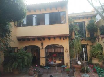 Casa · 300m² · 4 Recámaras · 1 Estacionamiento · Casa en Privada en Las Palmas Cuernavaca - Crb - 1069 - Cp