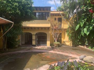 Casa · 300m² · 4 Recámaras · 1 Estacionamiento · Casa en Privada en Las Palmas Cuernavaca - Crb - 1069 - Cp