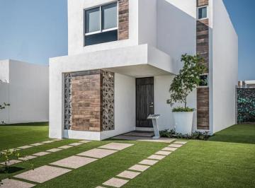 Casa · 115m² · 3 Recámaras · 2 Estacionamientos · Casa en Venta en Castelo San Francisco (Miramare), Aguascalientes