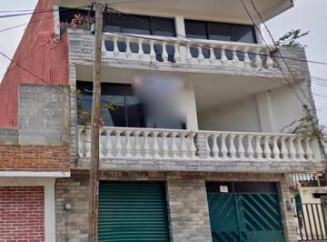 Casa · 440m² · 5 Recámaras · 4 Estacionamientos · Casa en Venta en Tlaxcala, Calle Bugambilia - (4)