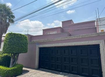 Casa de 3 habitaciones, Naucalpan de Juárez · Casa con 3 Recámaras y 350 m² de Terreno en Venta y Renta en Lomas de Tecamachalco