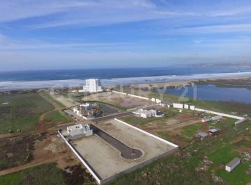 Terreno / Lote · 300m² · Terreno Frente Al Mar en Fraccionamiento Exclusivo