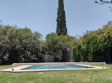 Casa de 3 habitaciones, Tequisquiapan · Casa en Venta de Una Sola Planta