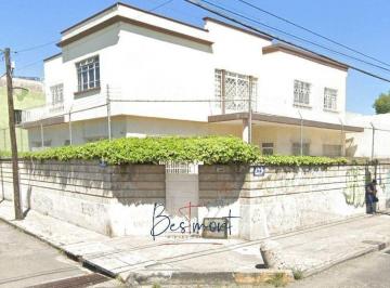 274610c6eda5c2a9e270b0f268004da123a1ac172b96203c5b97a68edf64a05a · Casa en Venta Para Oficina en Santa María, Blv. 5 de Mayo