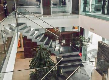 Oficina de 16 habitaciones, Apodaca · Oficinas en Renta en Apodaca