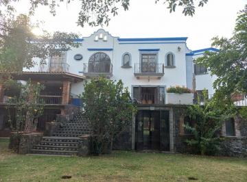 Casa · 873m² · 3 Recámaras · 9 Estacionamientos · Precio Recién Ajustado