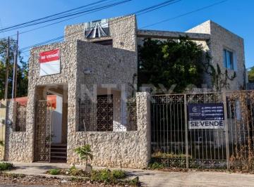 Local comercial · 329m² · 3 Recámaras · 2 Estacionamientos · Venta de Residencia Esculpida en Piedra Natural, Ideal Negocio Exclusivo