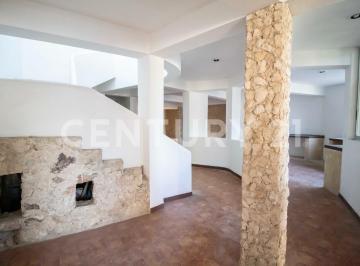 Local comercial · 329m² · 3 Recámaras · 2 Estacionamientos · Venta de Residencia Esculpida en Piedra Natural, Ideal Para Negocio Exclusivo