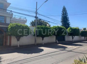 Casa · 310m² · 3 Recámaras · 2 Estacionamientos · Venta de Casa a Pie de Calle Ideal Oficinas - Casa Habitación