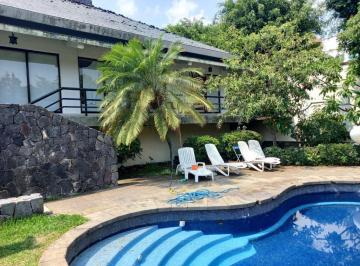 Casa · 480m² · 2 Estacionamientos · Casa en Privada en Sumiya Jiutepec - Ham - 690 - Cp*