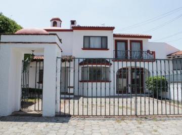 Casa de 4 habitaciones, Querétaro · Casa en Venta en Juriquilla Villas del Mesón