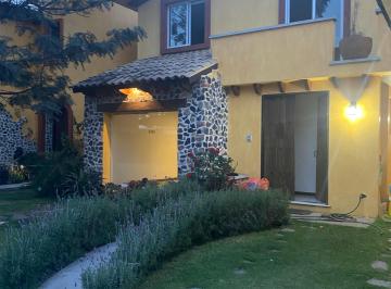 Casa en condominio de 3 habitaciones, San Pedro Cholula · Rento Casa en Cholula Zerezotla