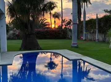 Casa de 4 habitaciones, Xochitepec · Casa en Venta en Club de Golf Santa Fe, Xochitepec