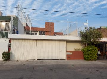 Casa de 5 habitaciones, Zapopan · Amplia Casa Media Cuadra Parque Juan Diego