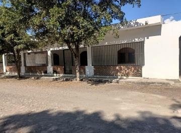 Casa de 3 habitaciones, Colima · Casa Campestre en Venta con Alberca en Estapilla Colima