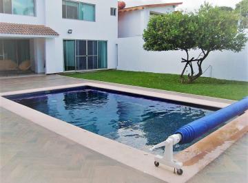 Casa de 4 habitaciones, Cuernavaca · Venta Casa Seminueva Alberca Climatizada, N/vigilancia, Col. Delicias, Z Dorada