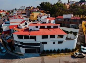 Casa · 550m² · 5 Recámaras · 2 Estacionamientos · Extraordinaria Casa en Venta en Las Alamedas, Atizapan de Zaragoza
