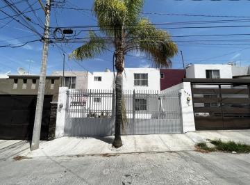Casa · 165m² · 3 Recámaras · 2 Estacionamientos · Casa en Venta en Villas de Nuestra Señora