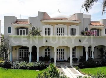 Casa · 1925m² · 11 Recámaras · 10 Estacionamientos · Genoveva Sánchez S/n, Lomas Verdes, Colima, Colima