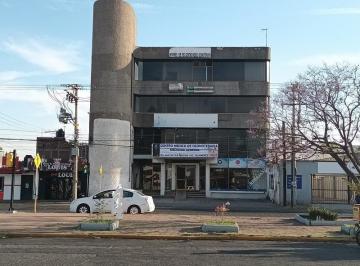 Local comercial · 400m² · 3 Estacionamientos · Local en Renta Sobre Av Faja de Oro, Salamanca - (4)