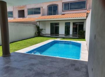 Casa · 165m² · 4 Recámaras · 2 Estacionamientos · Casa Sola en Joyas de Agua Jiutepec - Ari - 927 - Cs
