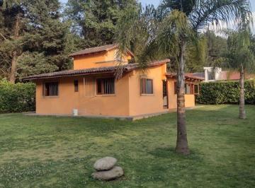 Casa · 2 Recámaras · 2 Estacionamientos · Casa en Renta en Las Joyas, Valle de Bravo